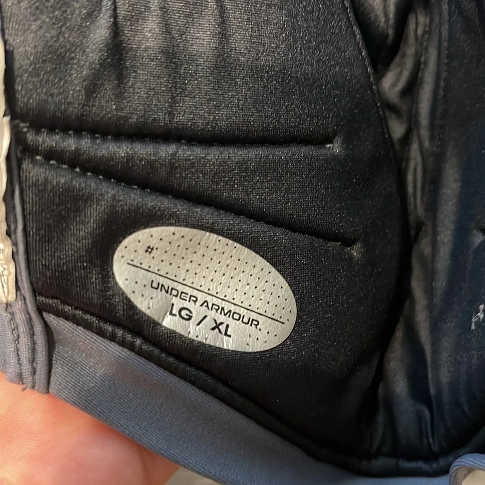 Under Armour Masks with Sport Mask Bag